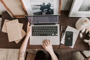 Como decorar um home office pequeno com mesa dobrável sem gastar muito